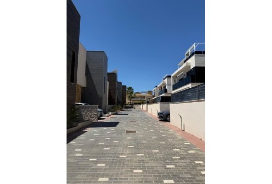 Herverkoop - Villa - Orihuela Costa