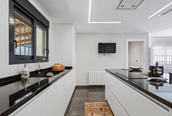 Herverkoop - Villa - San Juan Alicante - Frank Espinós