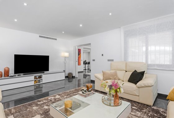 Herverkoop - Villa - San Juan Alicante - Frank Espinós