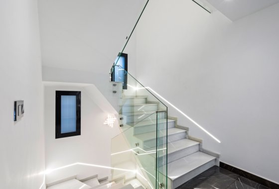 Herverkoop - Villa - San Juan Alicante - Frank Espinós