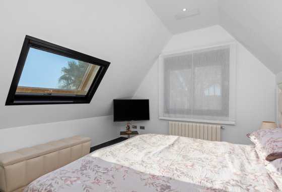 Herverkoop - Villa - San Juan Alicante - Frank Espinós
