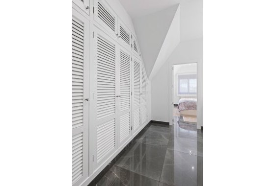 Herverkoop - Villa - San Juan Alicante - Frank Espinós