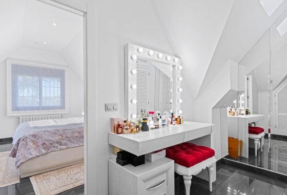 Herverkoop - Villa - San Juan Alicante - Frank Espinós