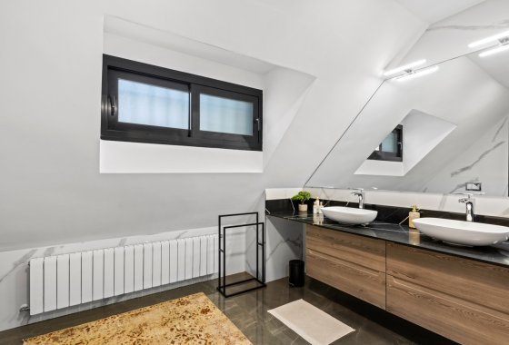 Herverkoop - Villa - San Juan Alicante - Frank Espinós