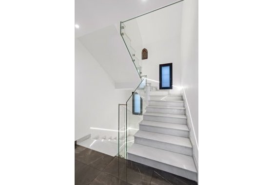 Herverkoop - Villa - San Juan Alicante - Frank Espinós