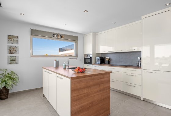 Resale - Villa - La Marina