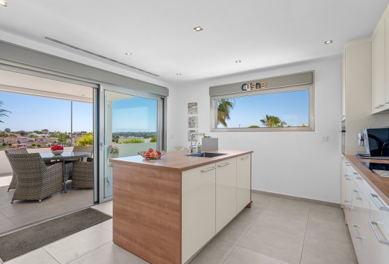 Resale - Villa - La Marina