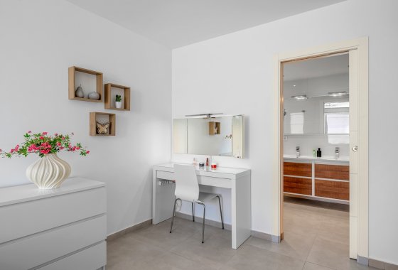 Resale - Villa - La Marina