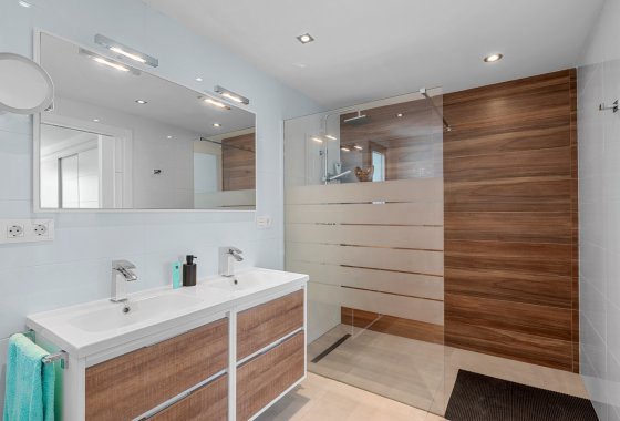 Resale - Villa - La Marina
