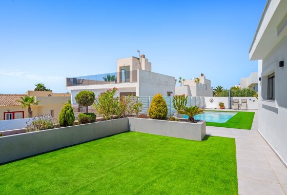 Resale - Villa - La Marina