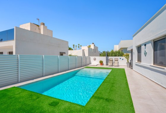 Resale - Villa - La Marina