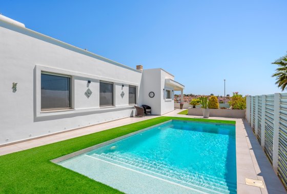 Resale - Villa - La Marina