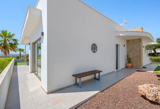 Resale - Villa - La Marina