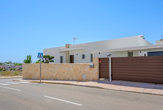 Resale - Villa - La Marina