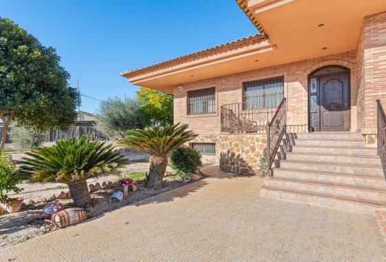 Újraértékesítés - Finca - Beniel - Carretera de Beniel