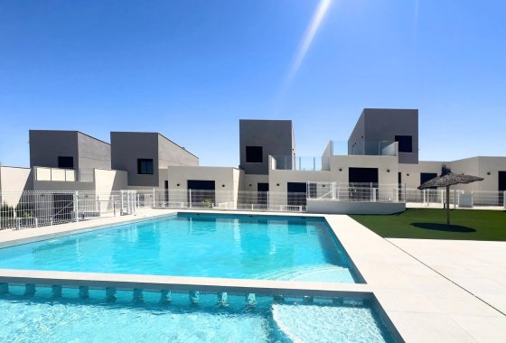 Obra nueva - Villa Adosada - Baños y Mendigo