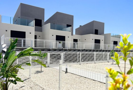 Obra nueva - Villa Adosada - Baños y Mendigo