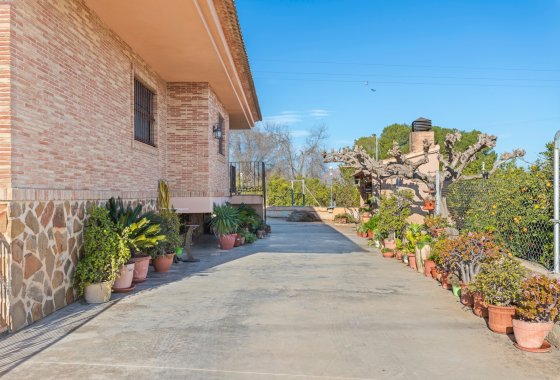 Újraértékesítés - Finca - Beniel - Carretera de Beniel