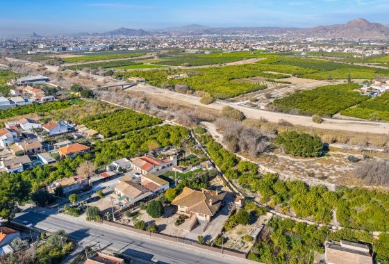 Újraértékesítés - Finca - Beniel - Carretera de Beniel