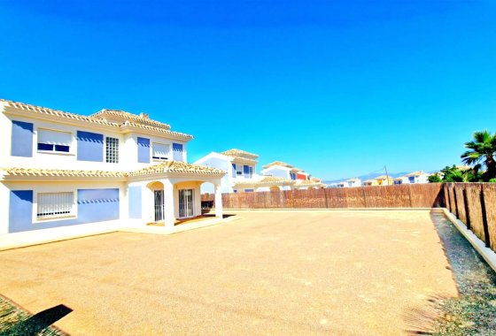 Новое здание - Villa - Lorca - Purias
