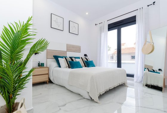 Новое здание - Villa - Torrevieja - Torretas
