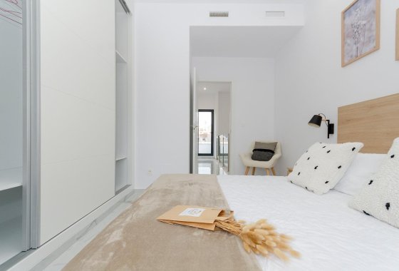 Новое здание - Villa - Torrevieja - Torretas