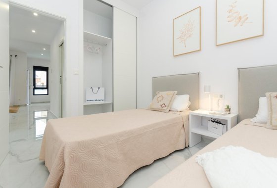 Новое здание - Villa - Torrevieja - Torretas