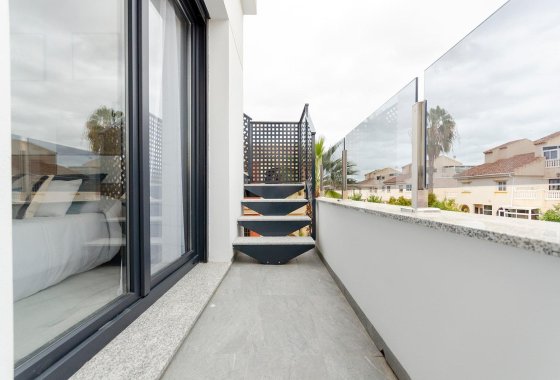 Новое здание - Villa - Torrevieja - Torretas