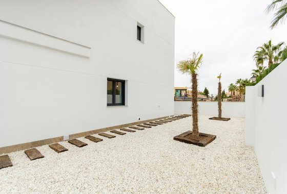 Новое здание - Villa - Torrevieja - Torretas