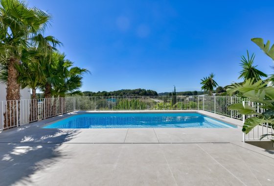 Resale - Villa - Altea