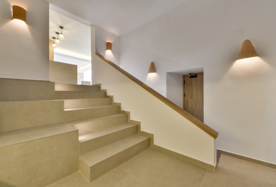 Resale - Villa - Altea