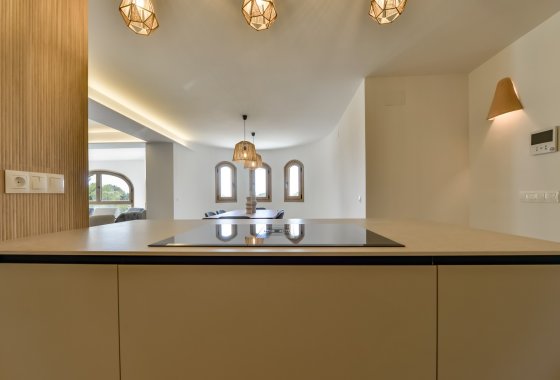Resale - Villa - Altea