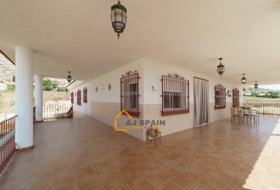 Resale - Country Estate - Fortuna - LAS KALENDAS