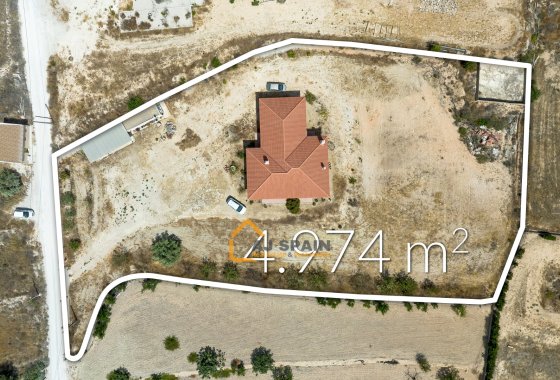 Resale - Country Estate - Fortuna - LAS KALENDAS