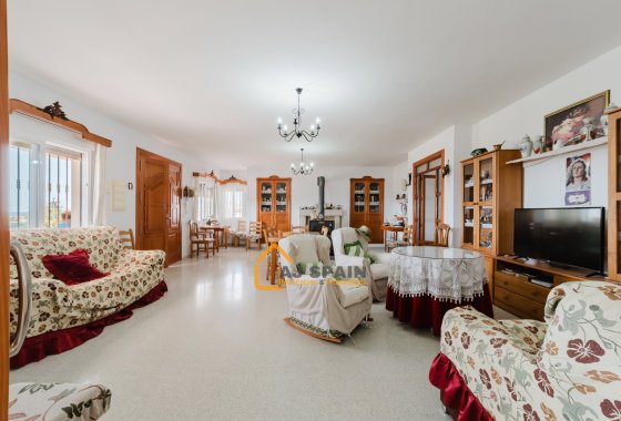 Resale - Country Estate - Fortuna - LAS KALENDAS