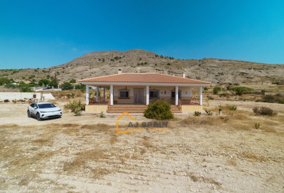 Resale - Country Estate - Fortuna - LAS KALENDAS