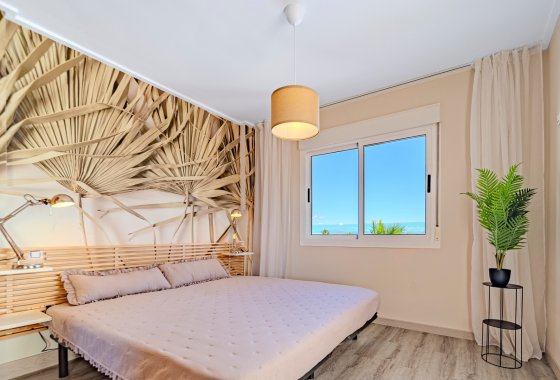 Herverkoop - Halfvrijstaand Villa - Torrevieja - Los Balcones