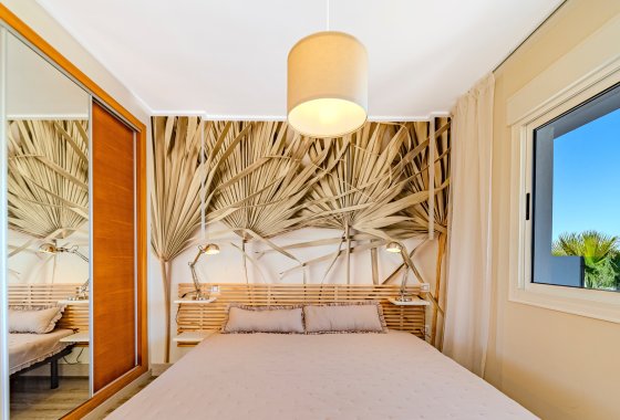 Herverkoop - Halfvrijstaand Villa - Torrevieja - Los Balcones