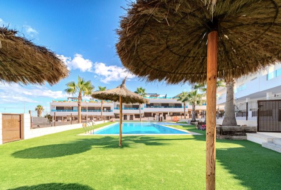 Herverkoop - Halfvrijstaand Villa - Torrevieja - Los Balcones