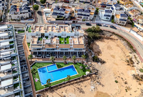 Herverkoop - Halfvrijstaand Villa - Torrevieja - Los Balcones