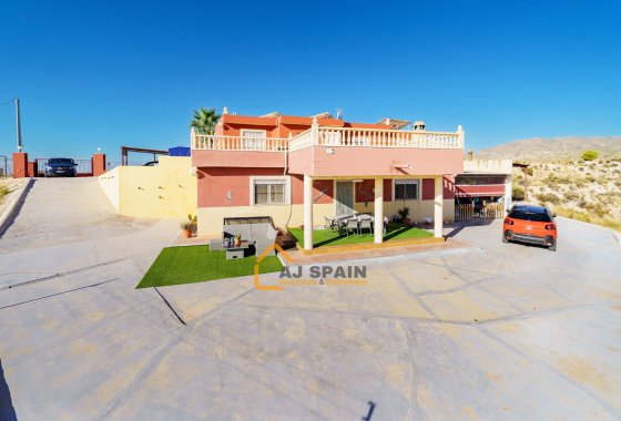 Resale - Country Estate - Fortuna - 
