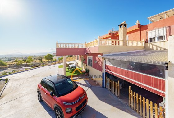 Resale - Country Estate - Fortuna - 