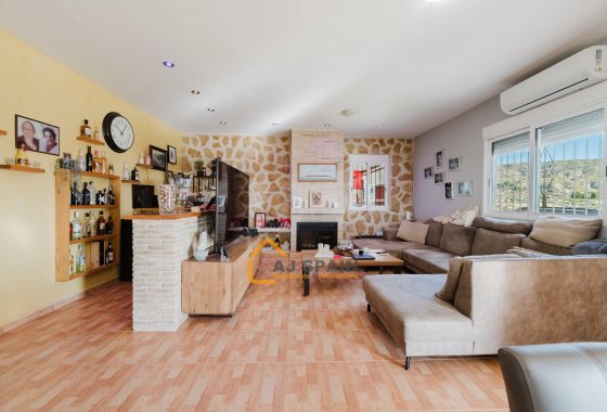 Resale - Country Estate - Fortuna - 