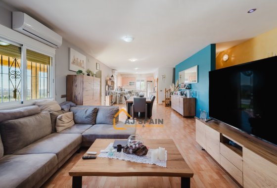 Resale - Country Estate - Fortuna - 
