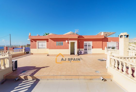 Resale - Country Estate - Fortuna - 