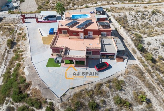 Resale - Country Estate - Fortuna - 