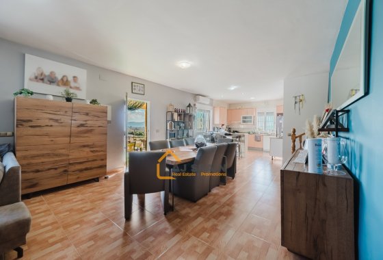 Resale - Country Estate - Fortuna - 