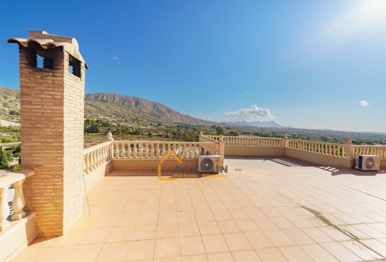 Resale - Country Estate - Fortuna - 