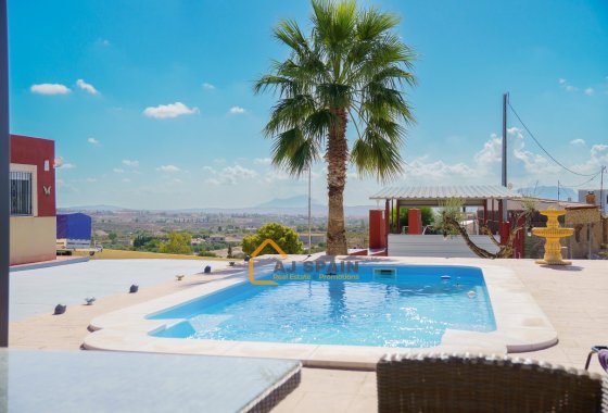 Resale - Country Estate - Fortuna - 