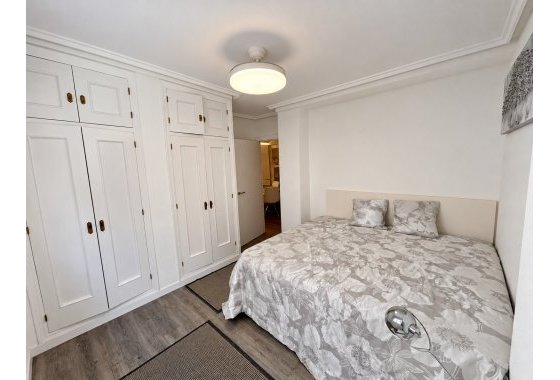 Újraértékesítés - Apartman - Torrevieja